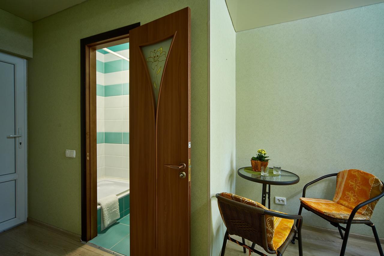 Domashniy Kamianets-Podilskyi Exterior foto